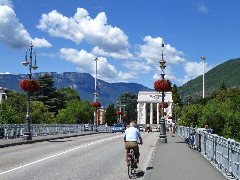 Appartamento Bolzano Centro Talvera Buitenkant foto